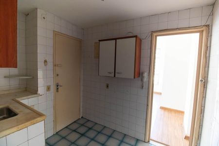 Apartamento à venda com 69m², 2 quartos e sem vaga Apartamento à venda com 69m², 2 quartos e sem vagaCozinha e Área de Serviço