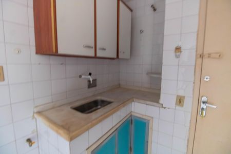 Apartamento à venda com 69m², 2 quartos e sem vaga Apartamento à venda com 69m², 2 quartos e sem vagaCozinha e Área de Serviço