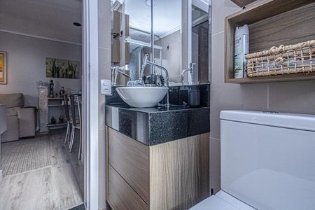 banheiro social_3 de apartamento à venda com 2 quartos, 47m² em Jardim Vergueiro, São Paulo