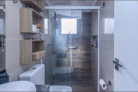 banheiro social_2 de apartamento à venda com 2 quartos, 47m² em Jardim Vergueiro, São Paulo