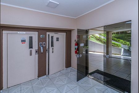Apartamento à venda com 47m², 2 quartos e 1 vagahall dee entrada_3