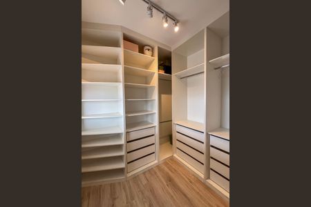 Apartamento para alugar com 68m², 1 quarto e 1 vagaCloset da suíte