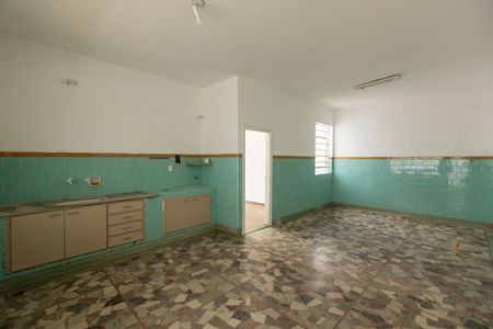 Casa à venda com 300m², 4 quartos e 2 vagas