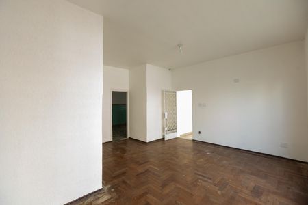 Casa à venda com 300m², 4 quartos e 2 vagas