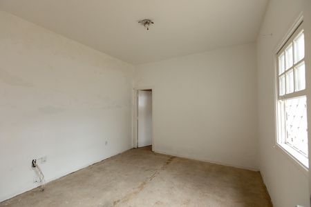 Casa à venda com 300m², 4 quartos e 2 vagas