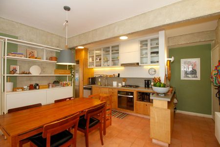 Apartamento à venda com 90m², 2 quartos e 2 vagasAmbientes Integrados (Sala de Estar, Jantar e Cozinha)