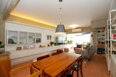 Apartamento à venda com 90m², 2 quartos e 2 vagasAmbientes Integrados (Sala de Estar, Jantar e Cozinha)
