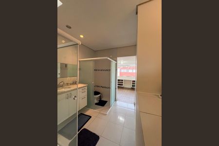 Casa de condomínio à venda com 120m², 3 quartos e 2 vagasBanheiro da Suíte