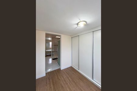 Casa de condomínio à venda com 120m², 3 quartos e 2 vagasCloset