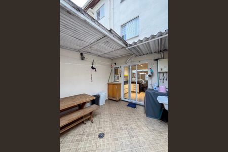 Casa de condomínio à venda com 120m², 3 quartos e 2 vagasQuintal