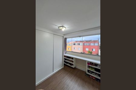 Casa de condomínio à venda com 120m², 3 quartos e 2 vagasCloset