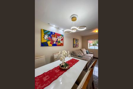 Casa de condomínio à venda com 120m², 3 quartos e 2 vagasSala de Jantar