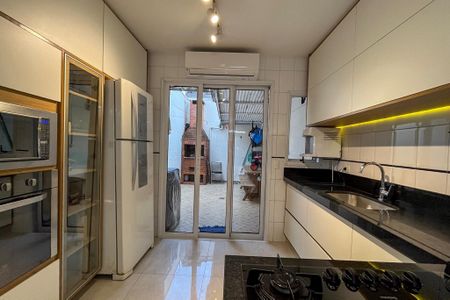 Casa de condomínio à venda com 120m², 3 quartos e 2 vagasCozinha