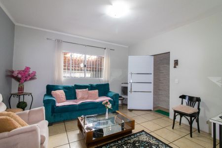 Casa à venda com 131m², 2 quartos e 1 vaga Casa à venda com 131m², 2 quartos e 1 vagaSala