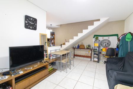 Casa à venda com 131m², 2 quartos e 1 vaga Casa à venda com 131m², 2 quartos e 1 vagaCasa/Fundo