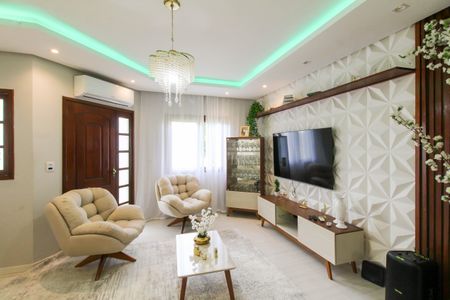 Sala de casa à venda com 3 quartos, 144m² em Fátima, Canoas