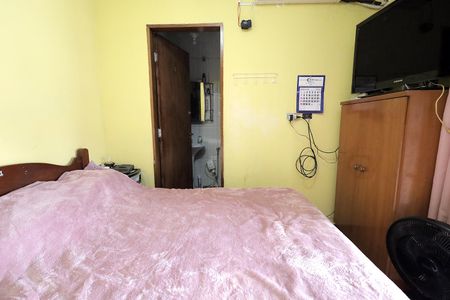 Casa à venda com 292m², 4 quartos e 2 vagasQuarto Suíte
