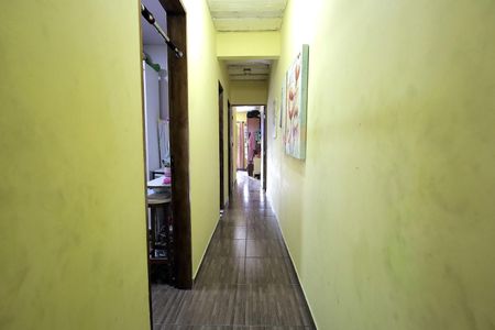 Casa à venda com 292m², 4 quartos e 2 vagasCorredor