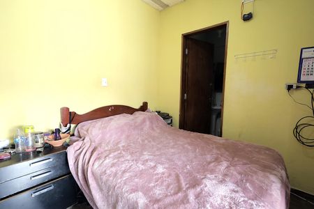 Casa à venda com 292m², 4 quartos e 2 vagasQuarto Suíte