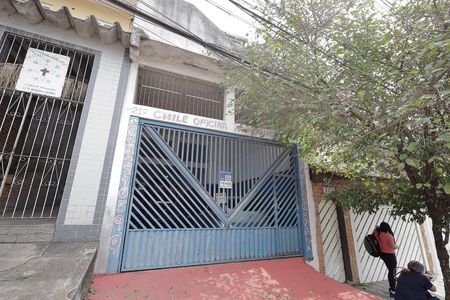 Casa à venda com 292m², 4 quartos e 2 vagasFachada