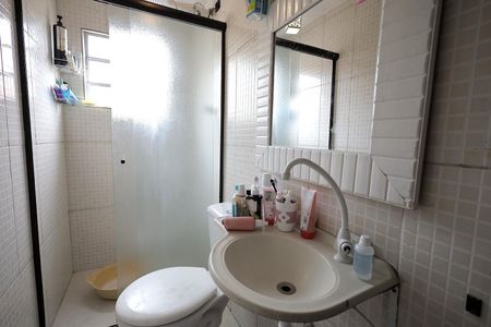 Casa à venda com 292m², 4 quartos e 2 vagasBanheiro 3