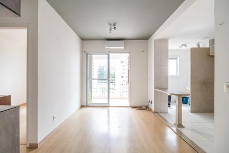 Sala de apartamento à venda com 2 quartos, 62m² em Alphaville Industrial, Barueri