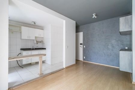 Sala de apartamento à venda com 2 quartos, 62m² em Alphaville Industrial, Barueri
