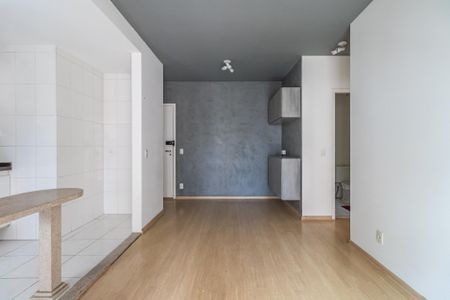 Sala de apartamento à venda com 2 quartos, 62m² em Alphaville Industrial, Barueri