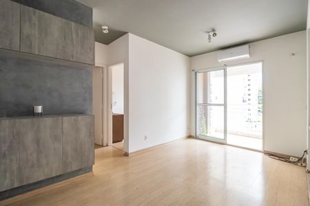 Sala de apartamento à venda com 2 quartos, 62m² em Alphaville Industrial, Barueri