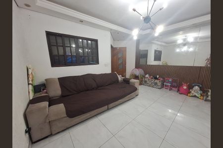 Casa para alugar com 2 quartos, 130m² em Jardim Lazzareschi, Suzano