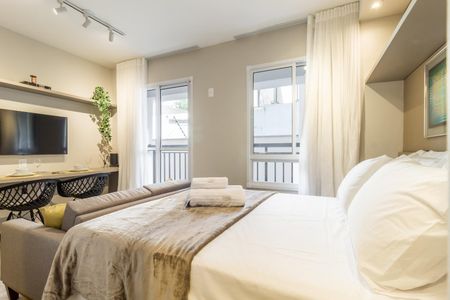 Studio para alugar com 27m², 1 quarto e sem vaga Studio para alugar com 27m², 1 quarto e sem vagaSala / Quarto