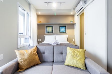 Studio para alugar com 27m², 1 quarto e sem vaga Studio para alugar com 27m², 1 quarto e sem vagaSala / Quarto