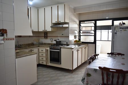 Apartamento à venda com 138m², 3 quartos e 2 vagasCozinha