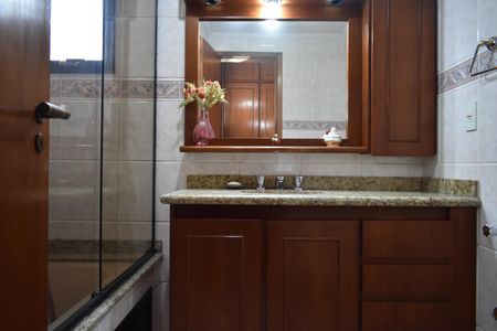 Apartamento à venda com 138m², 3 quartos e 2 vagasSuíte