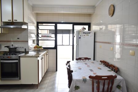 Apartamento à venda com 138m², 3 quartos e 2 vagasCozinha