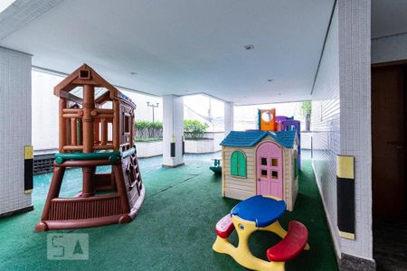 Apartamento à venda com 138m², 3 quartos e 2 vagasÁrea comum - Playground