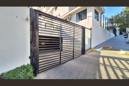 Apartamento à venda com 68m², 2 quartos e sem vaga Apartamento à venda com 68m², 2 quartos e sem vagaFachada