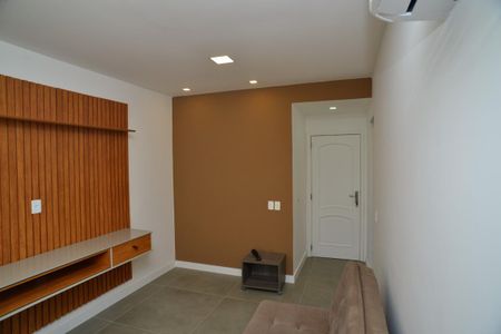 Sala de apartamento para alugar com 1 quarto, 52m² em Barra da Tijuca, Rio de Janeiro