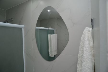 Banheiro de apartamento para alugar com 1 quarto, 52m² em Barra da Tijuca, Rio de Janeiro