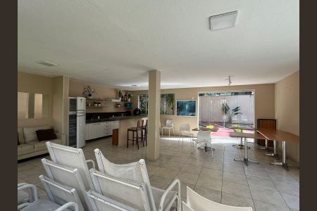 Apartamento para alugar com 62m², 2 quartos e 1 vaga Apartamento para alugar com 62m², 2 quartos e 1 vagaÁrea comum - Salão de festas