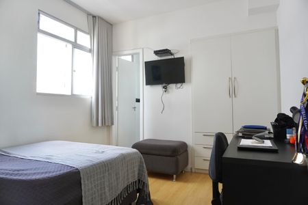 Apartamento à venda com 146m², 3 quartos e 2 vagasSuíte 2