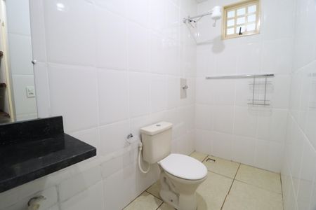 Casa para alugar com 115m², 2 quartos e 2 vagasBanheiro Social