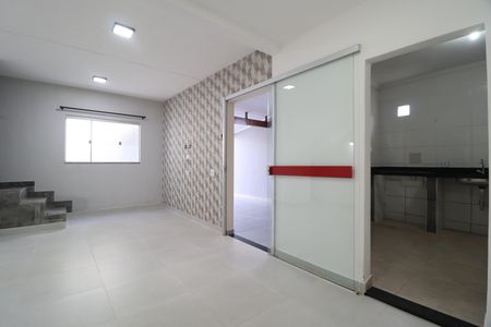 Sala de casa para alugar com 2 quartos, 115m² em Granada, Uberlândia