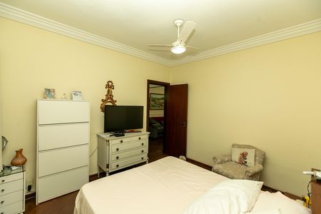 Casa de condomínio à venda com 415m², 4 quartos e 4 vagasQUARTO 1