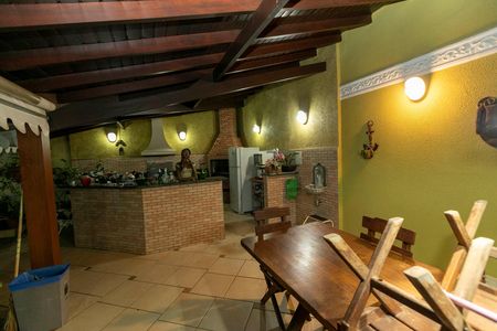 Casa de condomínio à venda com 415m², 4 quartos e 4 vagasÁREA GOURMET