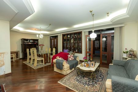 SALA TRÊS AMBIENTES de casa de condomínio à venda com 4 quartos, 415m² em Vila Madalena, Campinas