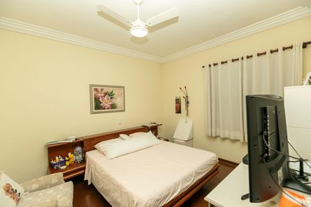 Casa de condomínio à venda com 415m², 4 quartos e 4 vagasQUARTO 1