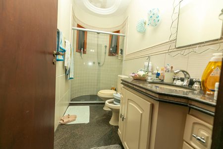 Casa de condomínio à venda com 415m², 4 quartos e 4 vagasBANHEIRO SOCIAL