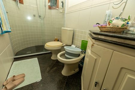 Casa de condomínio à venda com 415m², 4 quartos e 4 vagasBANHEIRO SOCIAL