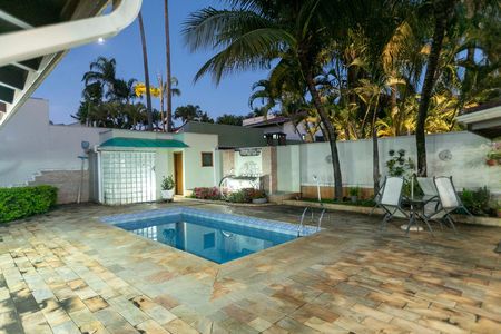Casa de condomínio à venda com 415m², 4 quartos e 4 vagasPISCINA